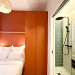 Διαμέρισμα L Escapade Du 9ᵉ Elegant Et Confortable Au Coeur De