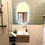 Διαμέρισμα L Escapade Du 9ᵉ Elegant Et Confortable Au Coeur De Παρίσι